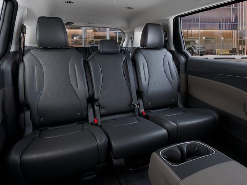 New 2026 Kia Carnival FWD image 20