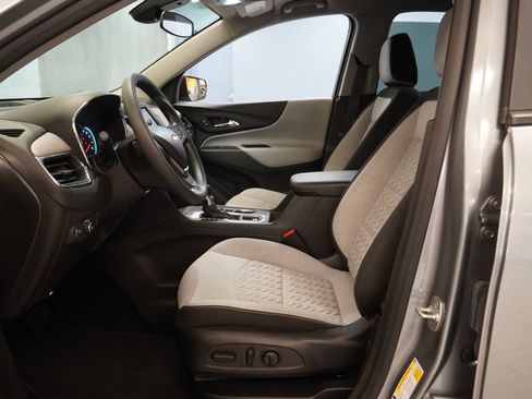 Used 2024 Chevrolet Equinox LS w/ LS Convenience Package FWD image 5