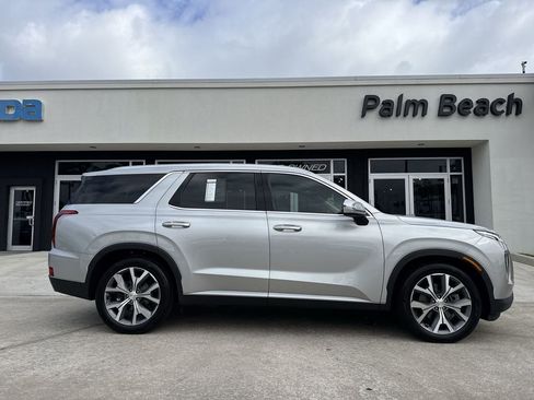 Used 2022 Hyundai Palisade SEL w/ 8P Bench Seat Package AWD/4WD image 23