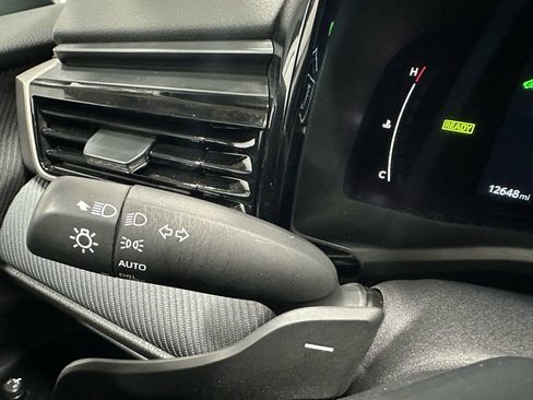 Used 2025 Toyota Camry SE image 21