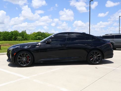 Used 2026 Cadillac CT5 V RWD image 2