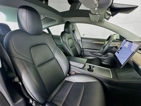 Used 2021 Tesla Model 3 Standard Range Plus image 32