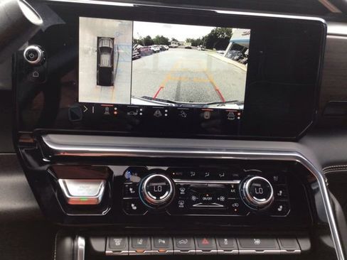 Used 2025 GMC Sierra 3500 Denali Ultimate AWD/4WD image 17