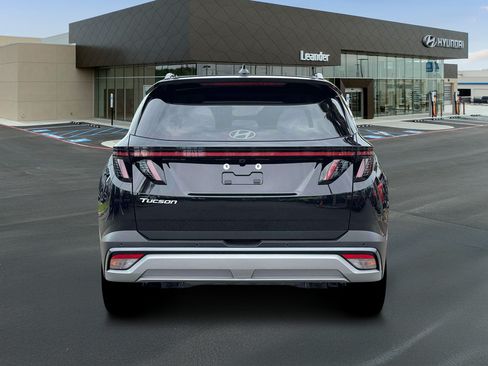 New 2026 Hyundai Tucson Limited FWD image 6