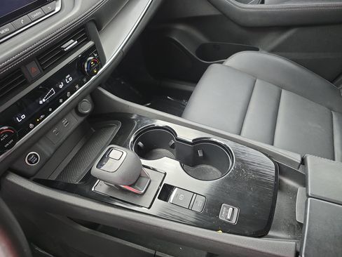 Certified 2023 Nissan Rogue SV w/ SV Premium B Package FWD image 24