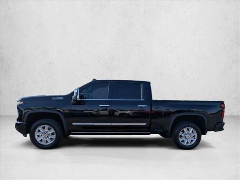 Certified 2025 Chevrolet Silverado 2500 High Country w/ High Country Premium Package AWD/4WD image 9