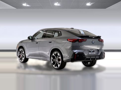 Used 2026 BMW X2 xDrive28i w/ Technology Package AWD/4WD image 3