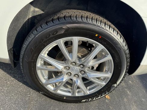 Used 2022 Buick Enclave Premium image 7