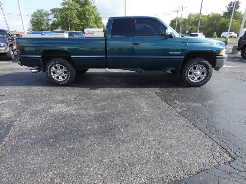 Used 1997 Dodge Ram 2500 Truck 2WD Club Cab image 4