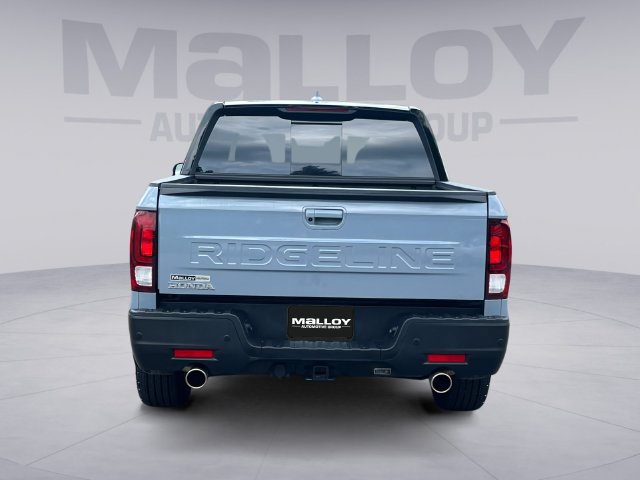 Used 2025 Honda Ridgeline Black Edition image 4