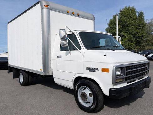 Used 1995 Chevrolet G30 RWD image 1