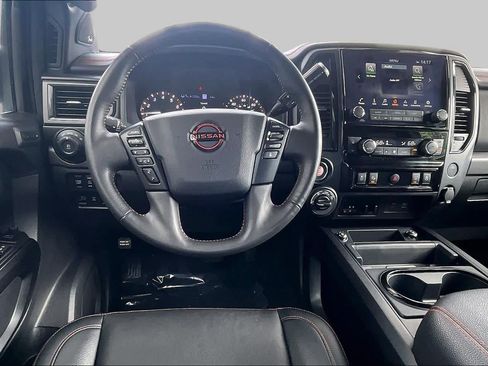 Used 2023 Nissan Titan PRO-4X w/ Pro-4x Convenience Package AWD/4WD image 6