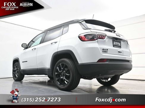 Used 2023 Jeep Compass Latitude w/ Sun and Sound Group AWD/4WD image 21