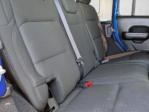 Used 2019 Jeep Wrangler Unlimited Sport S AWD/4WD image 19