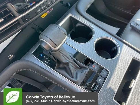 Used 2025 Toyota Sienna XLE image 15
