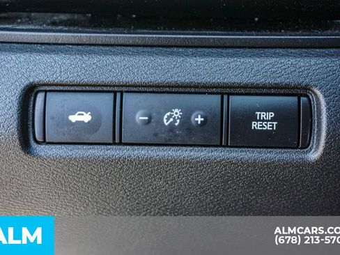 Used 2025 Nissan Altima 2.5 SV FWD image 42