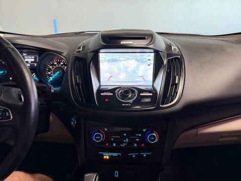 Used 2017 Ford Escape Titanium FWD image 12
