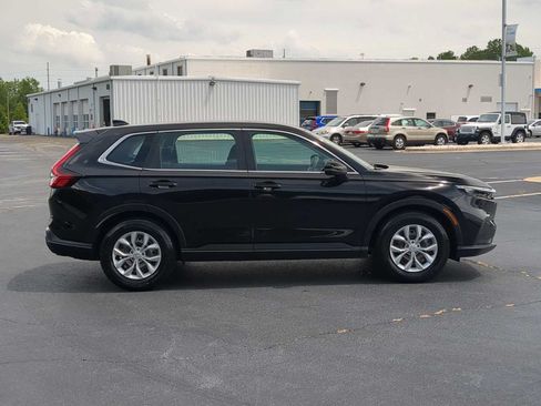 Used 2023 Honda CR-V LX image 9