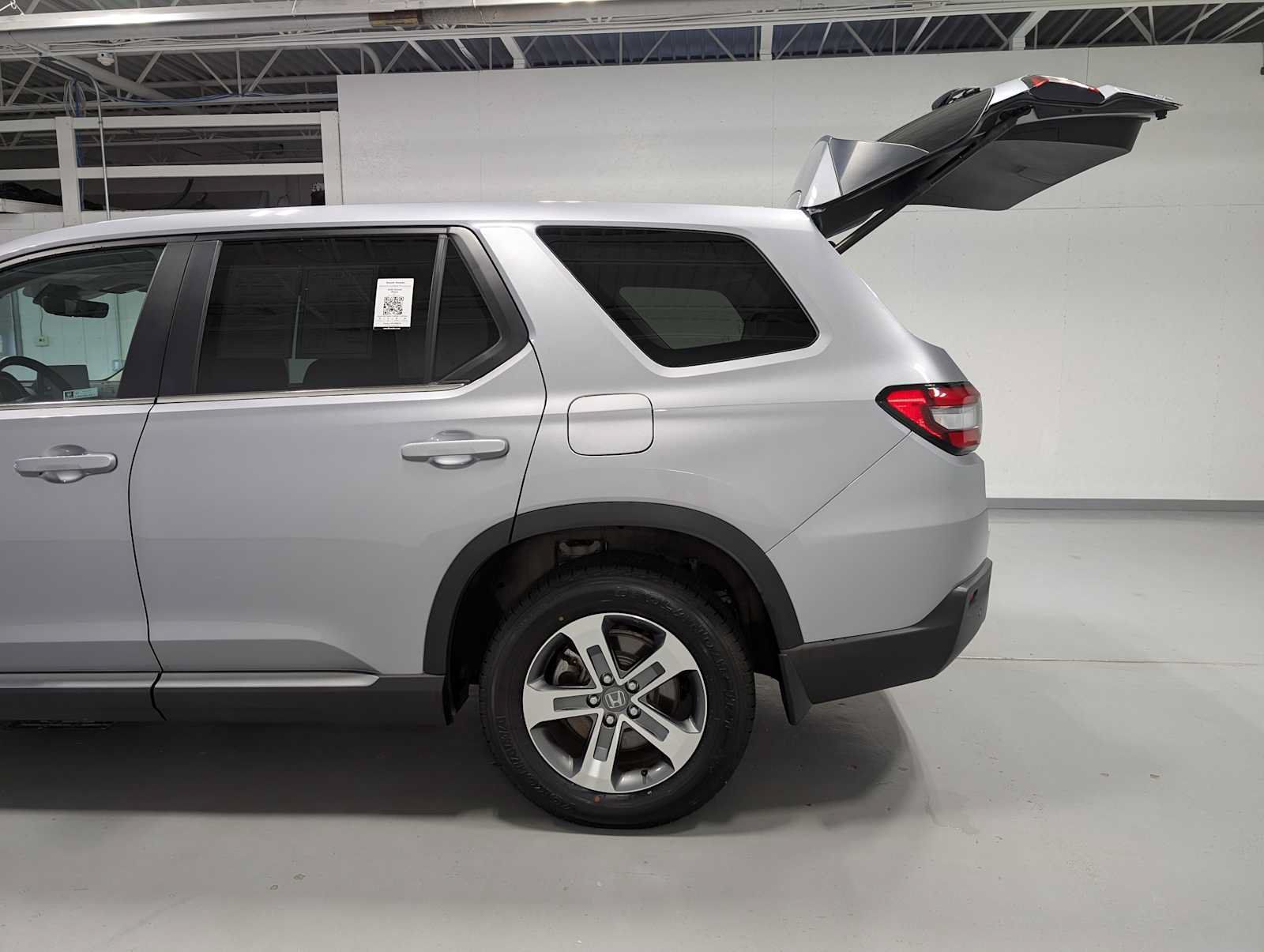 Certified 2025 Honda Pilot EX-L image 11