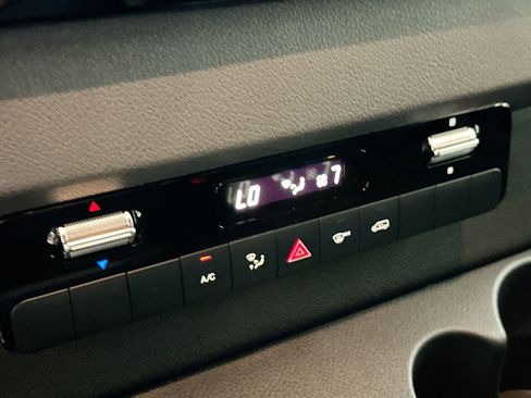 Used 2025 Mercedes-Benz Sprinter 2500 image 16