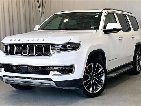 Used 2022 Jeep Wagoneer Series II w/ Premium Group I RWD image 2