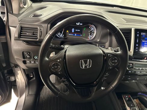 Used 2017 Honda Pilot Elite image 19