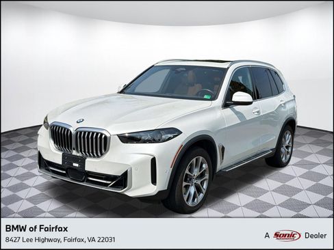 Used 2024 BMW X5 xDrive40i AWD/4WD image 1