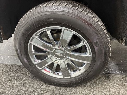 Used 2015 Chevrolet Silverado 1500 High Country w/ High Country Premium Package image 8