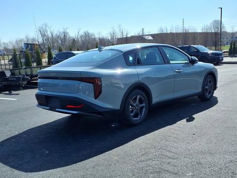 New 2026 Kia K4 LXS image 2