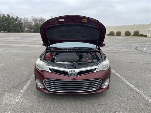 Used 2013 Toyota Avalon Limited image 32