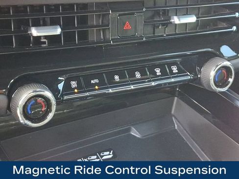 Used 2025 Chevrolet Suburban Premier AWD/4WD image 14