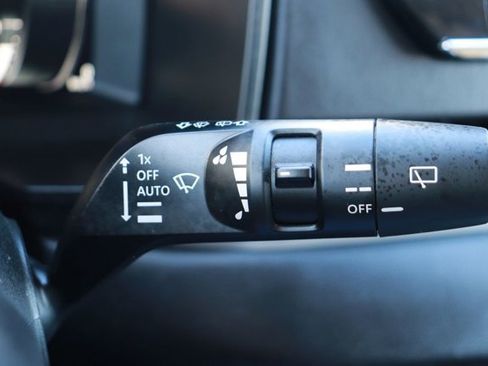 Used 2024 Mitsubishi Outlander 4WD Plug-In Hybrid image 28