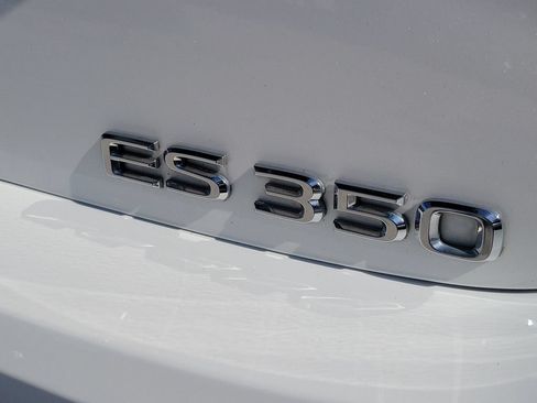 Used 2019 Lexus ES 350 w/ Accessory Package 2 FWD image 12