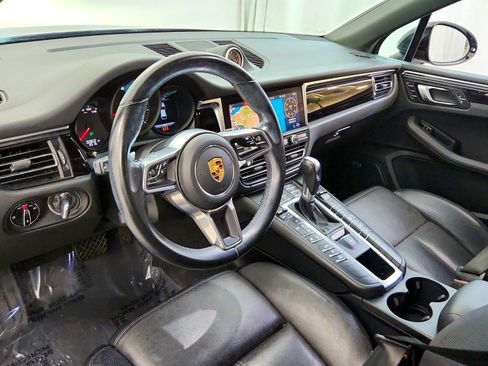 Used 2021 Porsche Macan AWD/4WD image 19