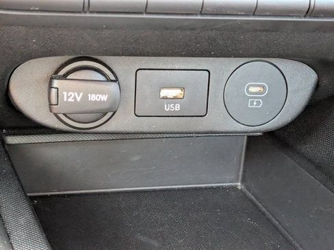 Used 2024 Hyundai Elantra SEL FWD image 25