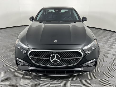 Used 2026 Mercedes-Benz E 350 4MATIC Sedan image 5