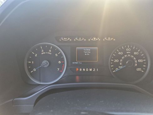 Used 2015 Ford F150 XLT w/ Equipment Group 302A Luxury image 6