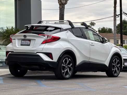 Certified 2020 Toyota C-HR XLE image 5