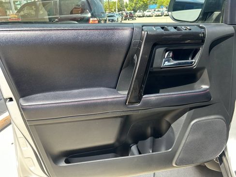 Certified 2019 Toyota 4Runner TRD Off-Road AWD/4WD image 12