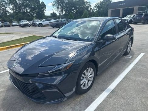 Used 2026 Toyota Camry LE FWD image 3