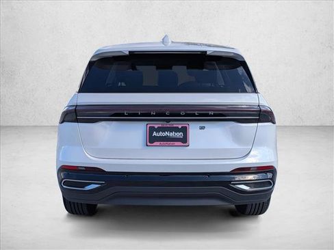 New 2026 Lincoln Nautilus Premier image 7