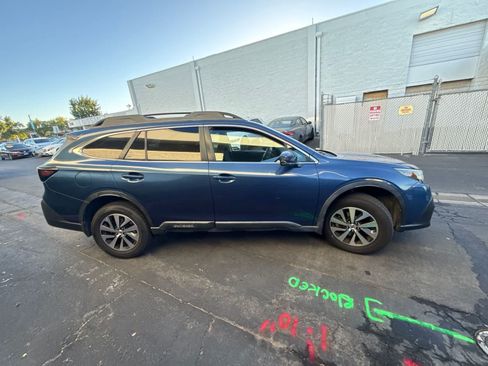 Used 2021 Subaru Outback Premium AWD/4WD image 3
