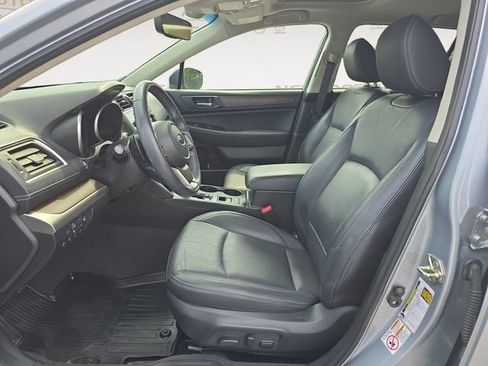 Used 2018 Subaru Outback 3.6R Limited AWD/4WD image 9