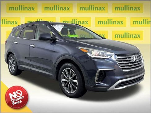 Used 2017 Hyundai Santa Fe SE FWD image 1
