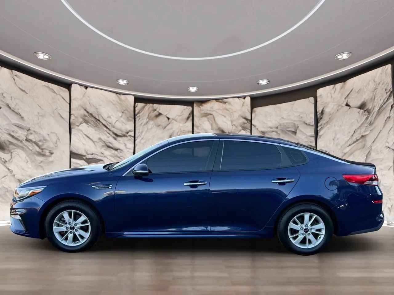 Used 2019 Kia Optima LX FWD image 4