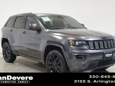 Used 2021 Jeep Grand Cherokee Laredo X image 1