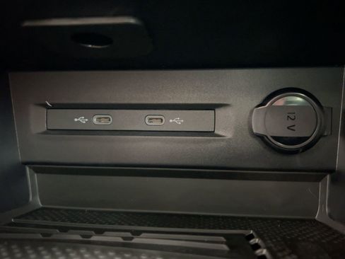 New 2026 Volkswagen Taos SE image 26