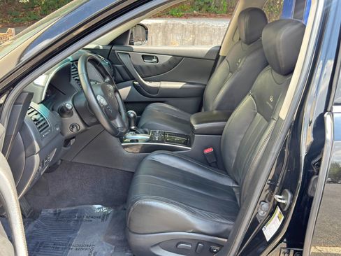 Used 2014 INFINITI QX70 2WD w/ Premium Package image 16