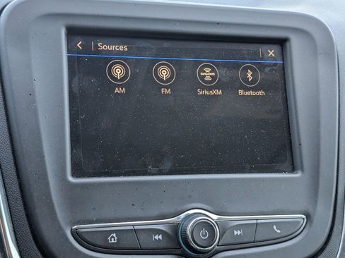 Used 2023 Chevrolet Equinox LS w/ Midnight Edition FWD image 7