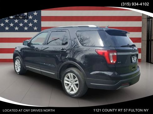 Used 2019 Ford Explorer XLT w/ Equipment Group 201A AWD/4WD image 7